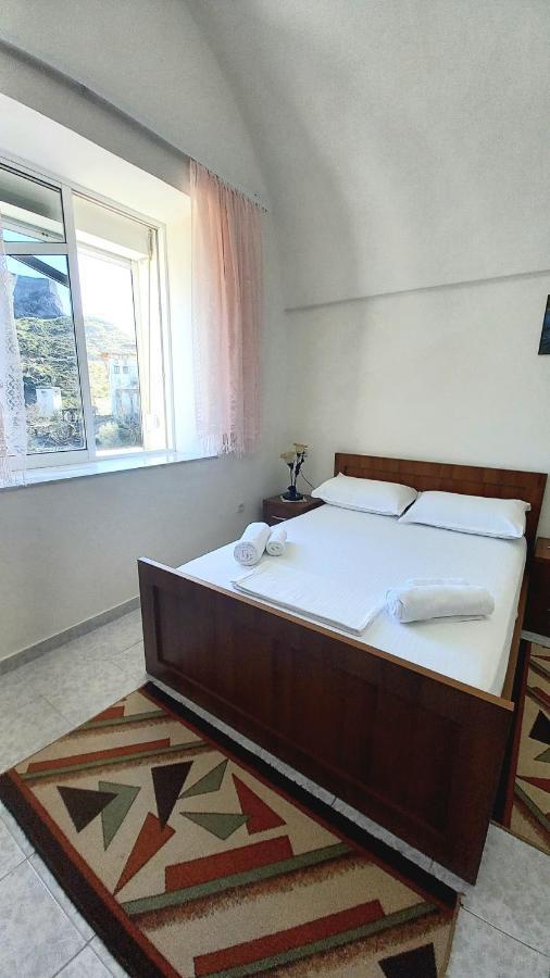 Guesthouse Celo Gjirokastër Extérieur photo
