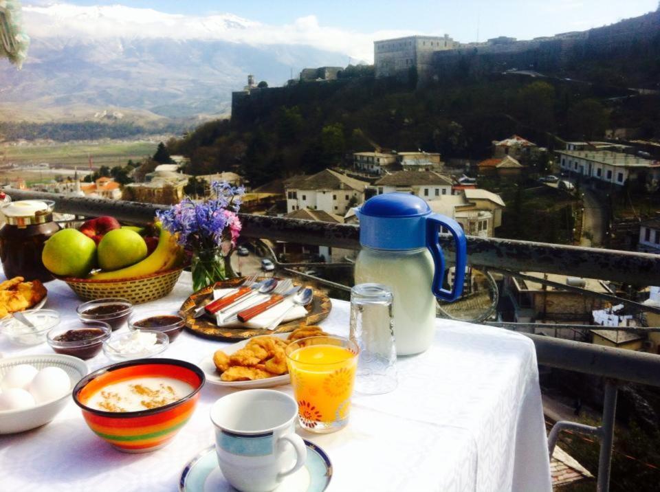 Guesthouse Celo Gjirokastër Extérieur photo
