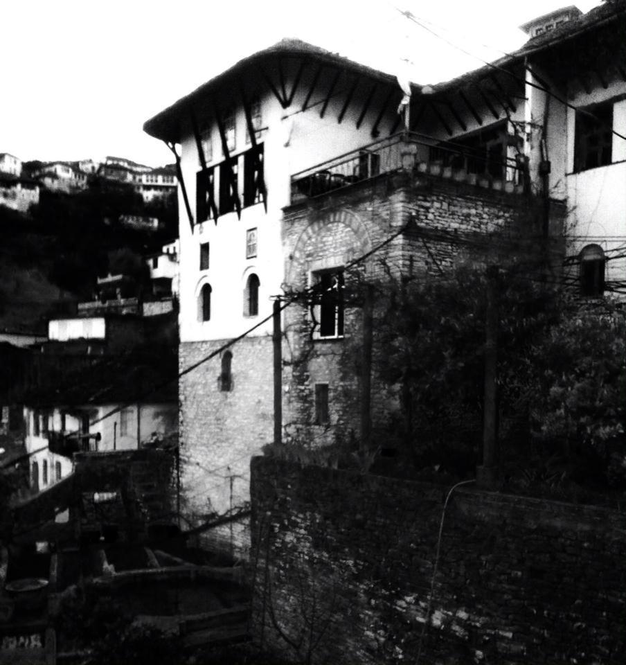Guesthouse Celo Gjirokastër Extérieur photo