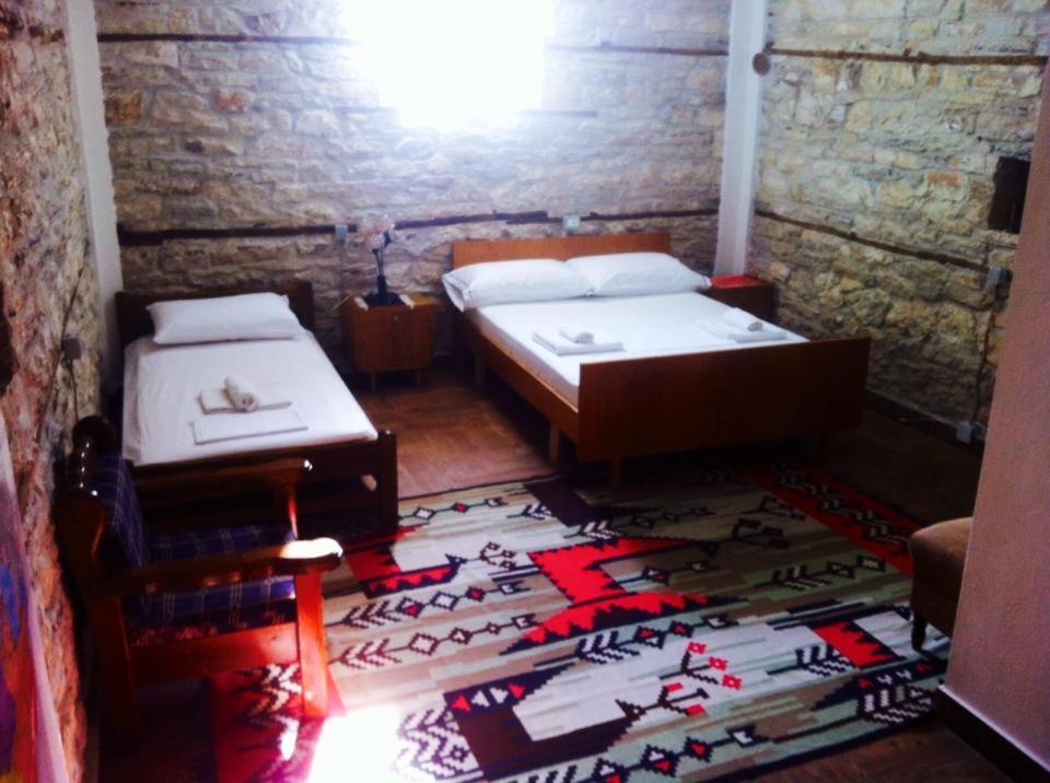 Guesthouse Celo Gjirokastër Extérieur photo